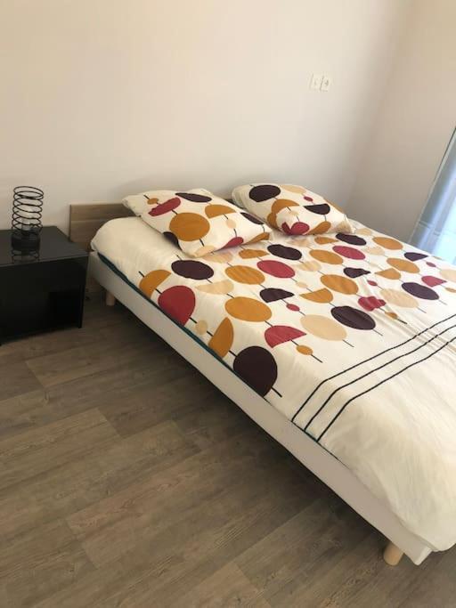 Superbe Appartement En Plein Centre Ville. La Roche-sur-Yon Exterior foto
